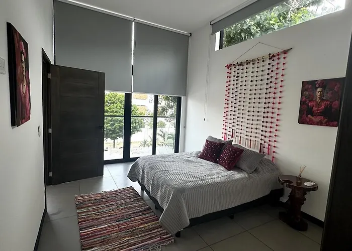 Charming 3bedroom House In Сasa de vacaciones